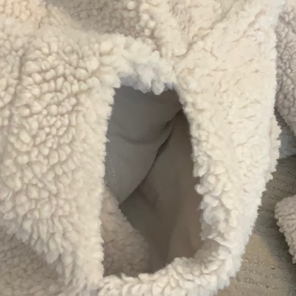 Lululemon Scuba Oversized Half-Zip Fleece Hoodie (Cream) - Picture 6 of 11